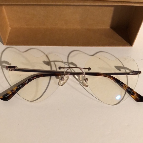 Blue light glasses, heart shaped and readers - Picture 4 of 16